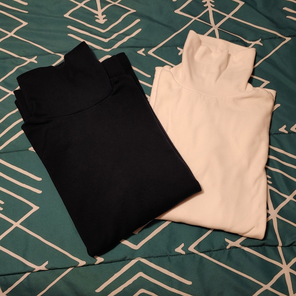 2 Cherokee Turtleneck Long Sleeve Shirt XL…